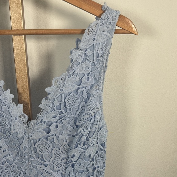 Astr The Label Women’s Blue V-Neck Lace Dress Wedding Small - Picture 3 of 6